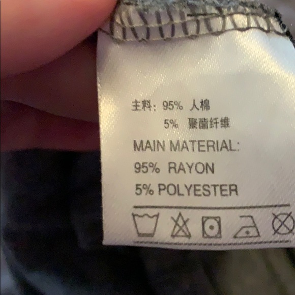 Amazon basic gray T-shirt - Picture 4 of 4